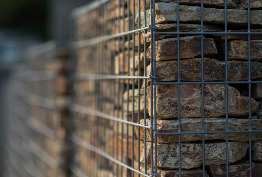 Gabions en Gneiss de Saint-Yrieix pour un projet d’aménagement paysager public près de Limoges