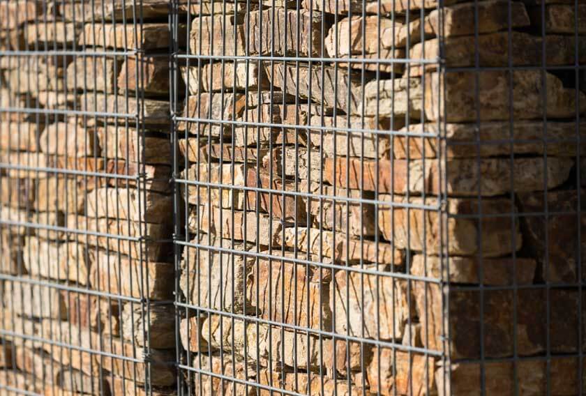 Gabions en Gneiss de Saint-Yrieix pour un projet d’aménagement paysager public près de Limoges