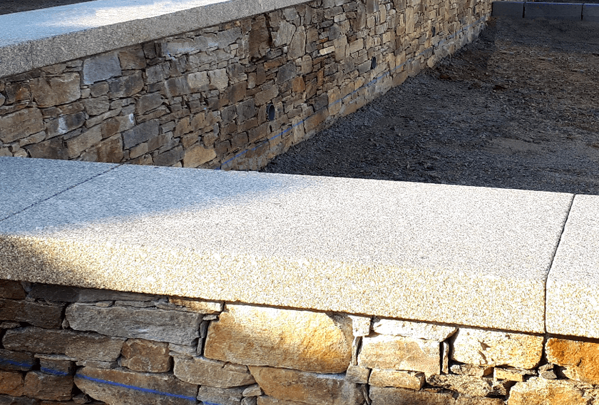 Dessus de mur en Granit Beige CUPA STONE