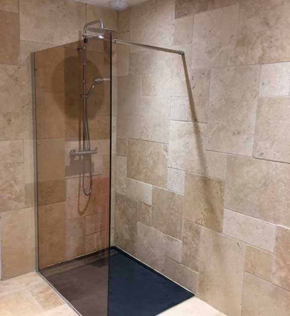 douche travertin salle de bain 