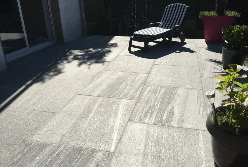 Terrasse en pierre naturelle Gneiss Biasca