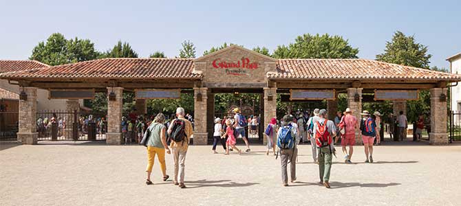 Pierre naturelle CUPA STONE au Grand Parc Puy du Fou