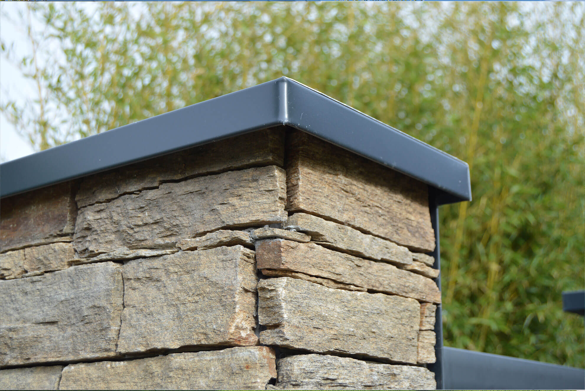 Mur de jardin avec du Stonepanel Saint Yrieix