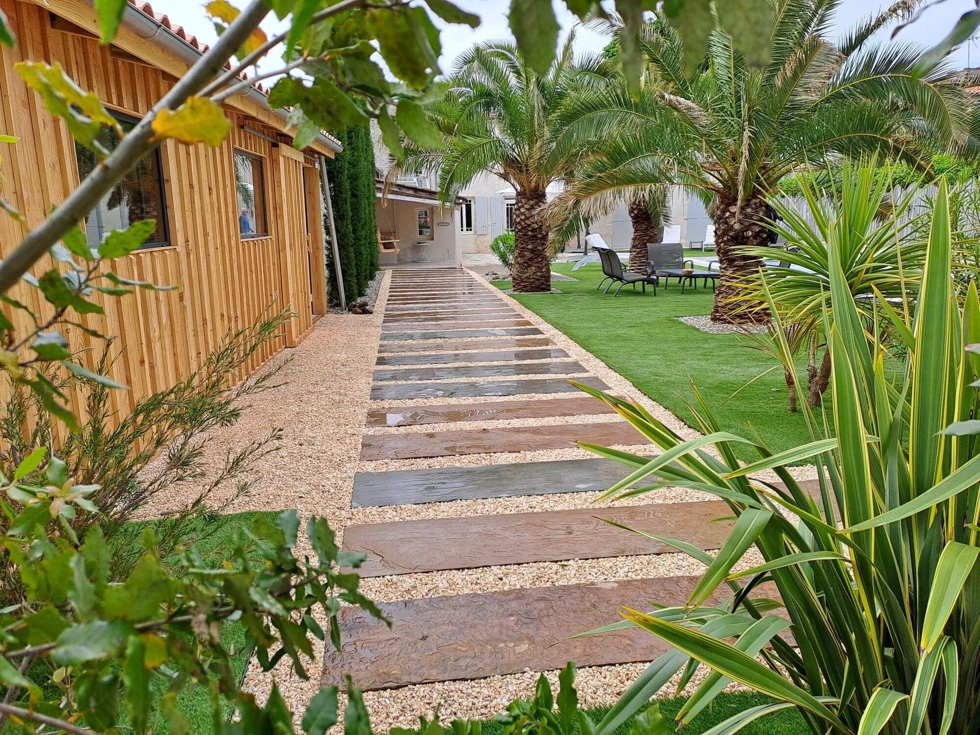 Grés Metissay, palis a l'horzontale allee en pierre naturelle fait avec grés metissay
